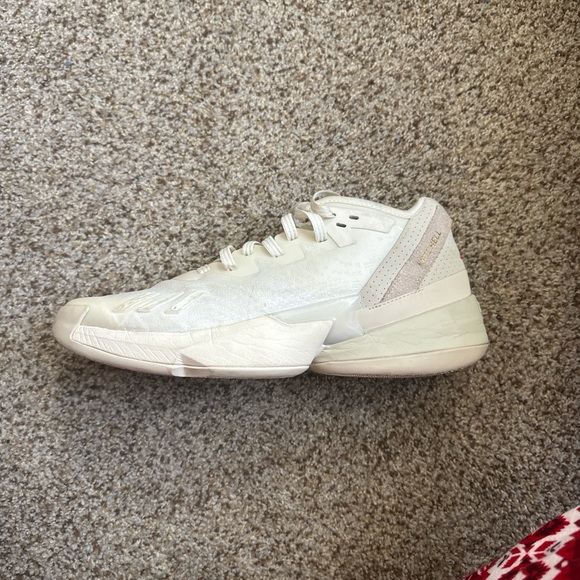 Don Issue #4 Cream and White size 12 M - Picture 3 of 5